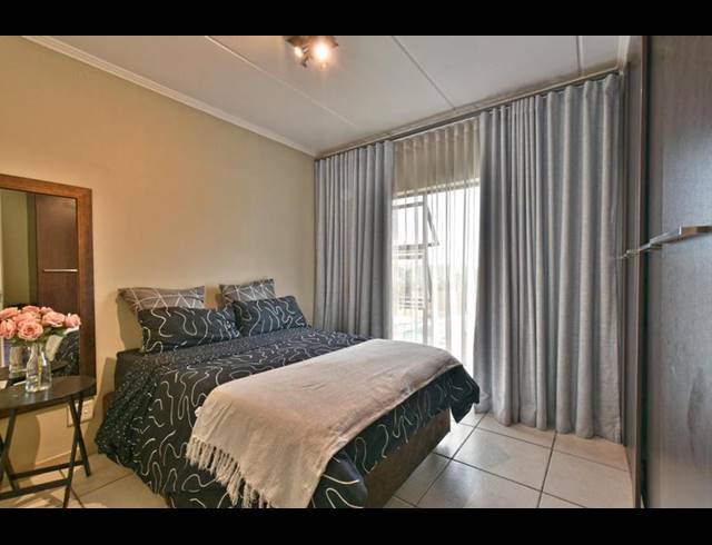 2 BEDROOM APARTMENT FOR SALE IN DOUGLASDALE